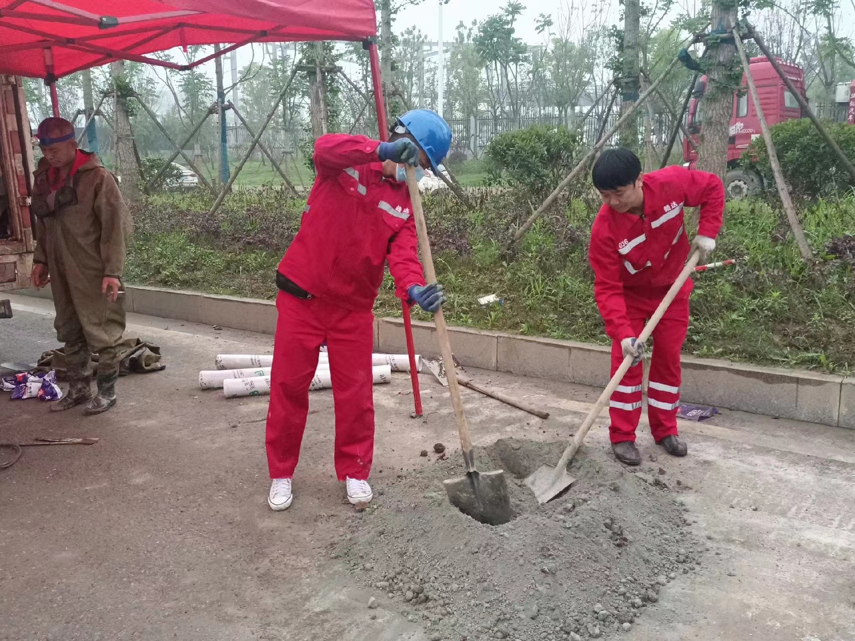 双鸭山管道疏通哪家好】及时进行市政管道清淤